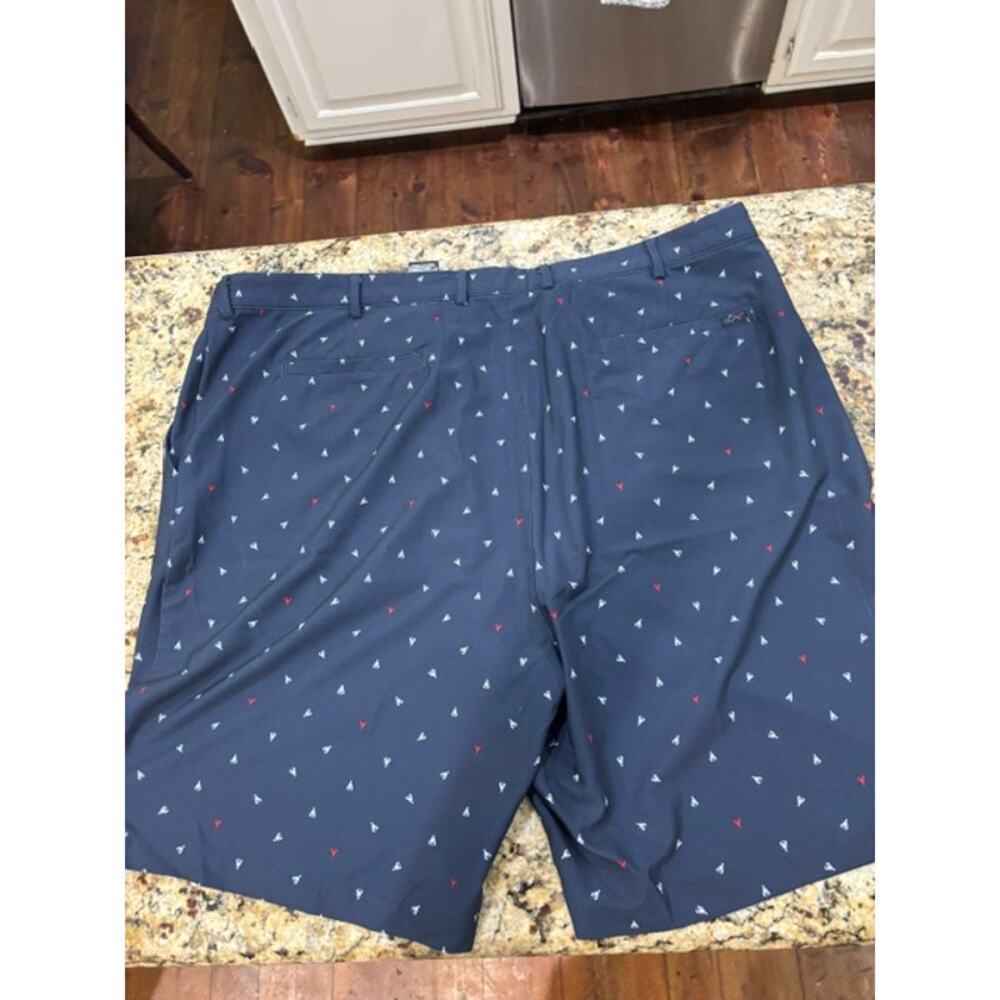 Greg Norman Golf Shorts Size 44 Lobster Print Novelty Performance - Picture 3 of 8